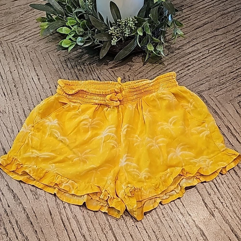 Yellow summer palm tree shorts size 8 girls